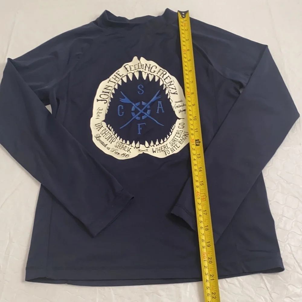 Gap navy long sleeve shark graphic rash guard L=10